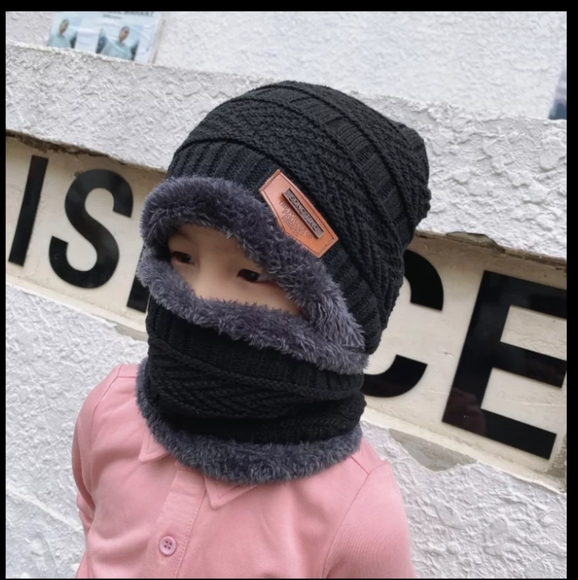 Warm Winter Hat & Neck Warmer - Picture 2 of 7